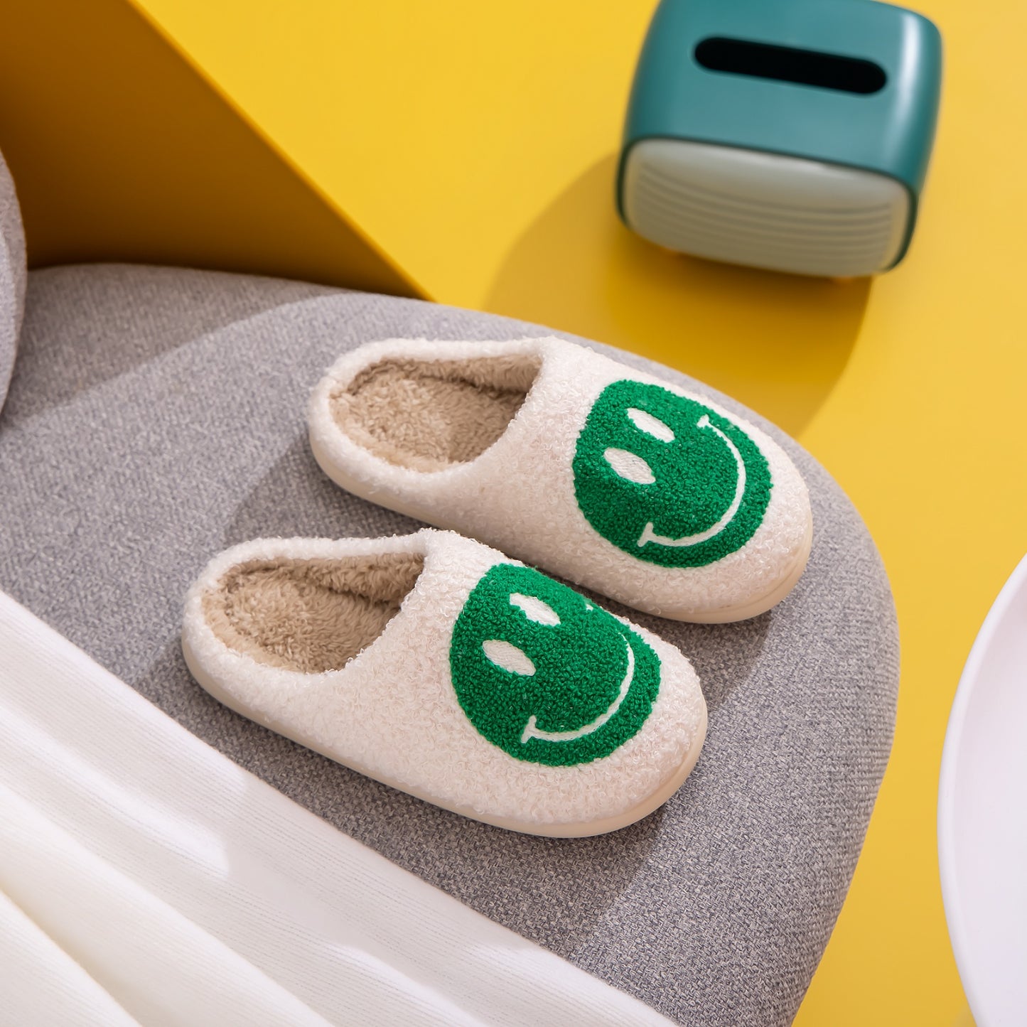 Melody Smiley Face Slippers-Jewearrings