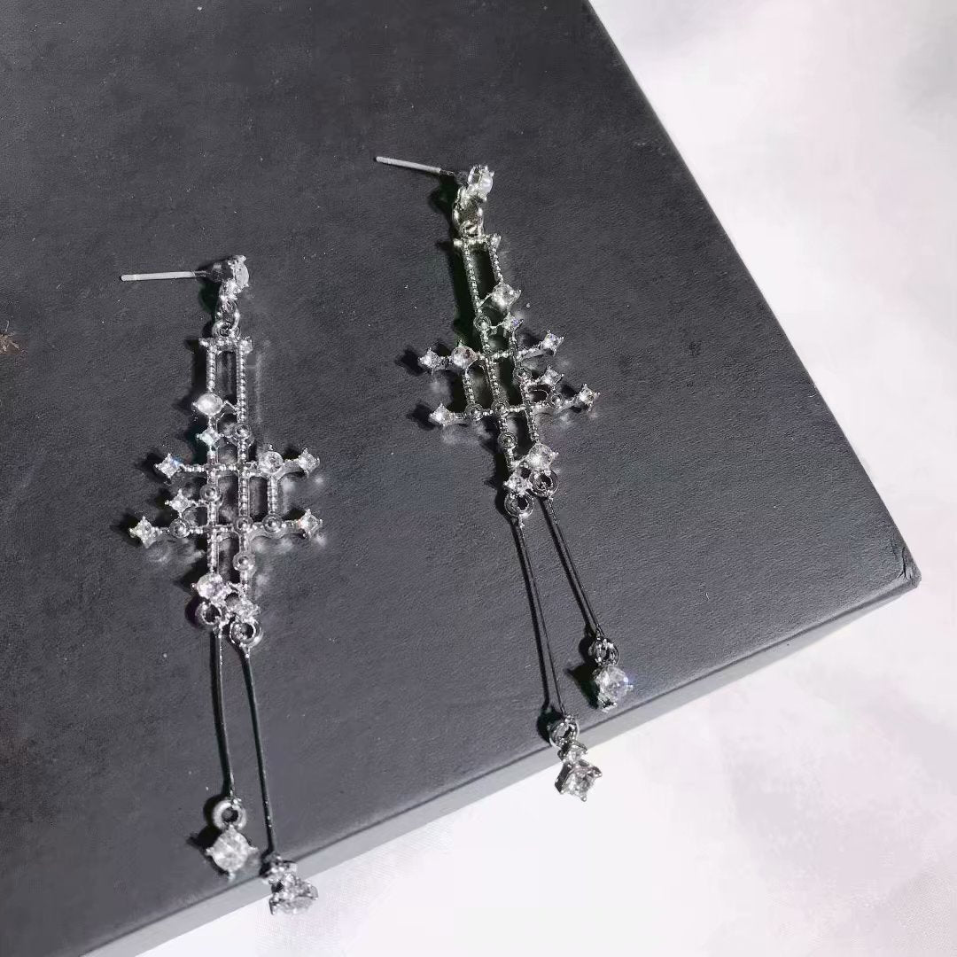 Cool All-match Classic Geometric Line Cross Silver Pin Earrings-Jewearrings