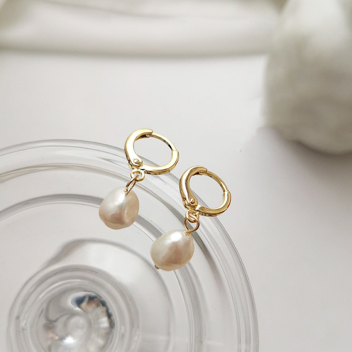 Women's Round Earrings Real Gold Plated Freshwater Pearl Earrings-Jewearrings