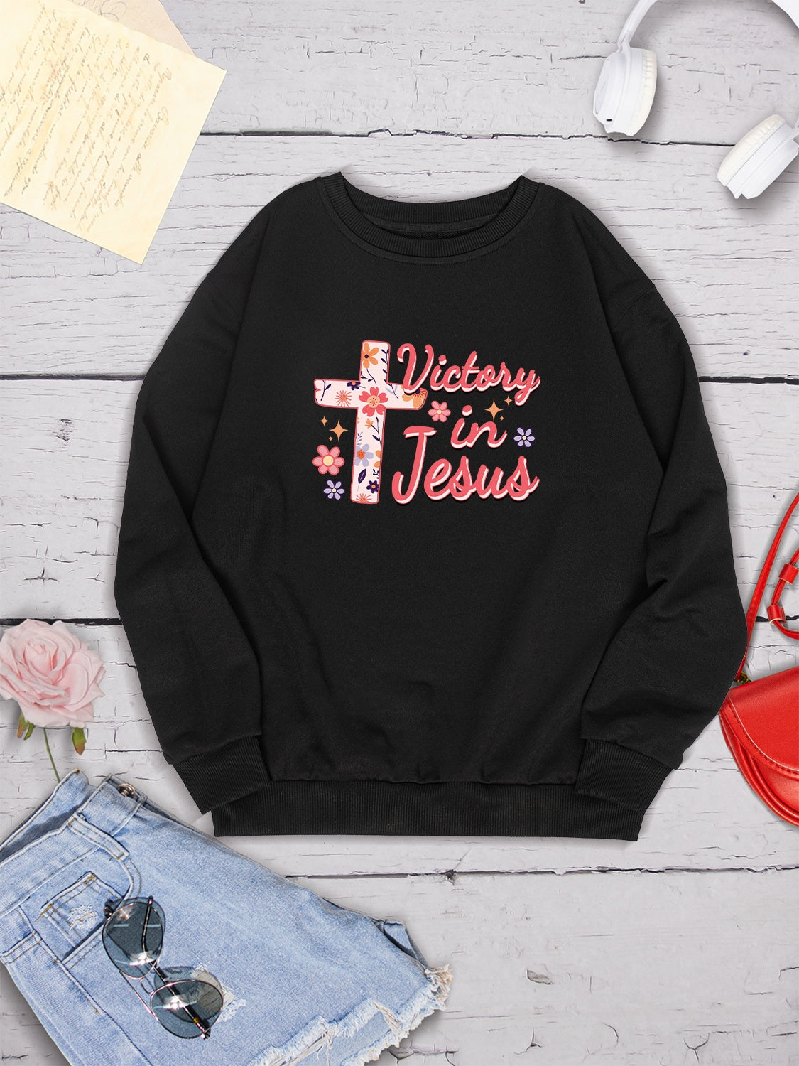 VICTORY IN JESUS Round Neck Sweatshirt-Jewearrings