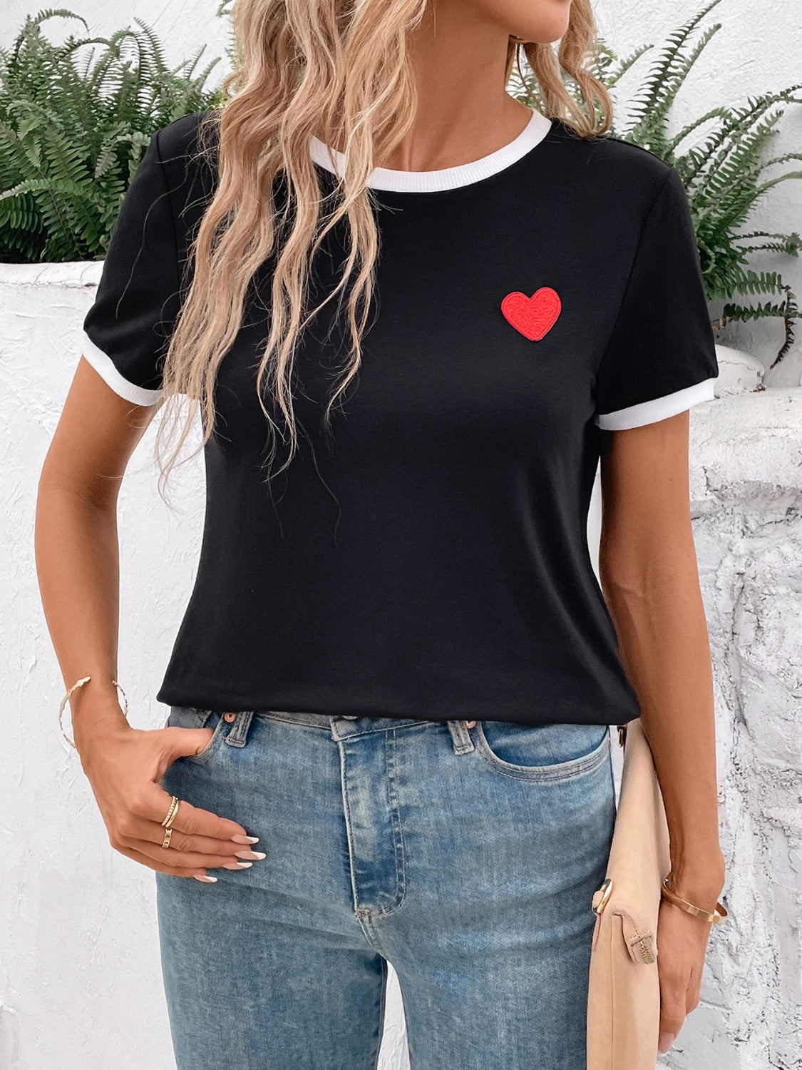 Heart Round Neck Short Sleeve T-Shirt-Jewearrings