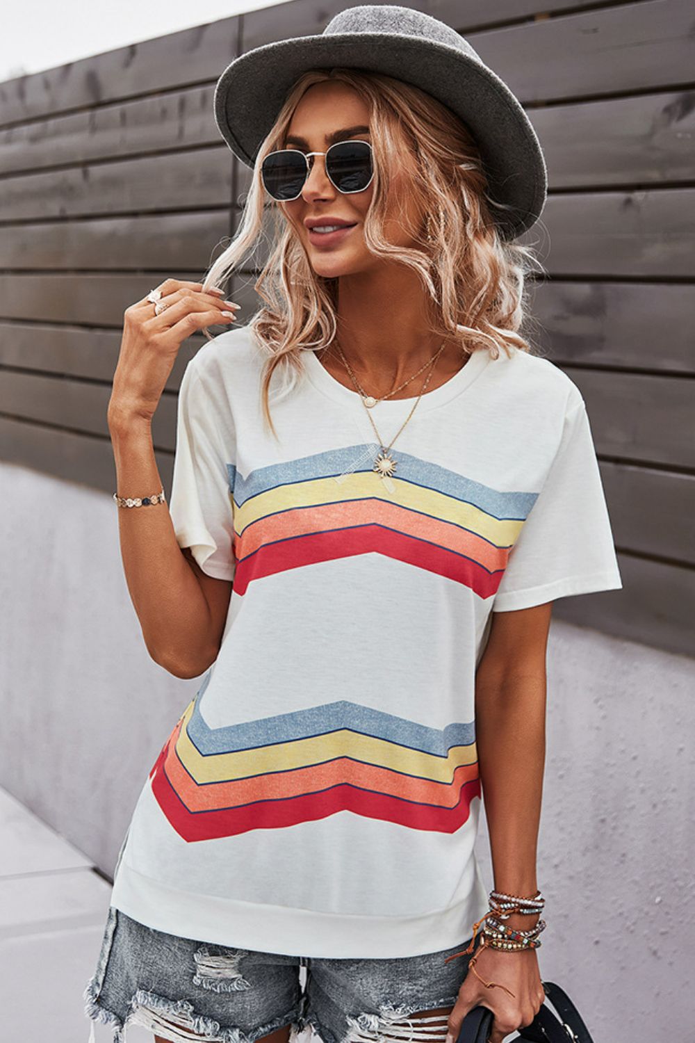 Multicolored Chevron Stripe Round Neck Side Slit T-Shirt-Jewearrings