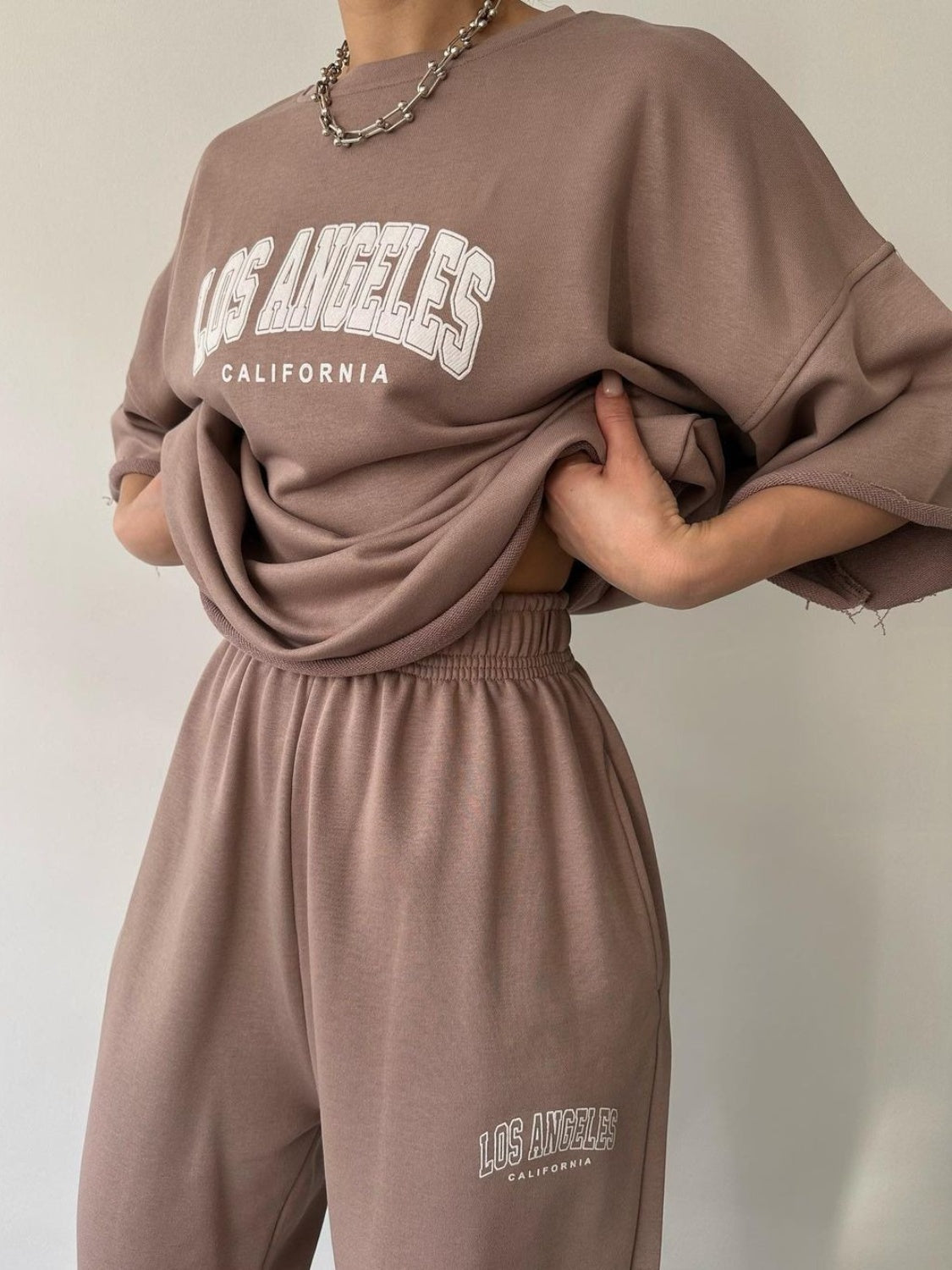 LOS ANGELES CALIFORNIA Graphic Sweatshirt and Sweatpants Set-Jewearrings