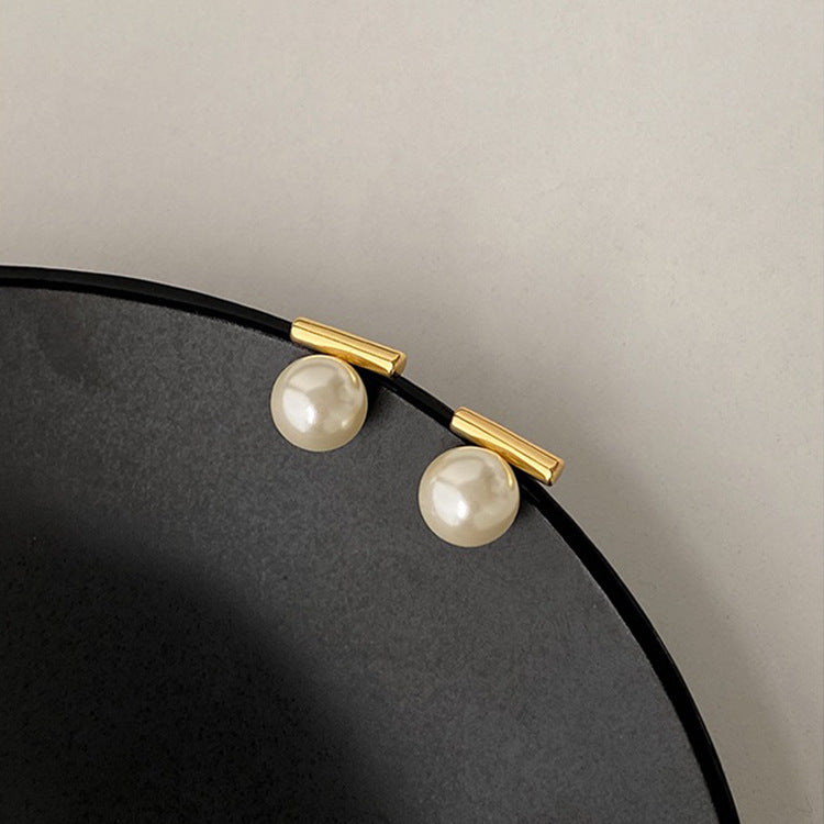 Women's Metal Pearl Stud Earrings-Jewearrings