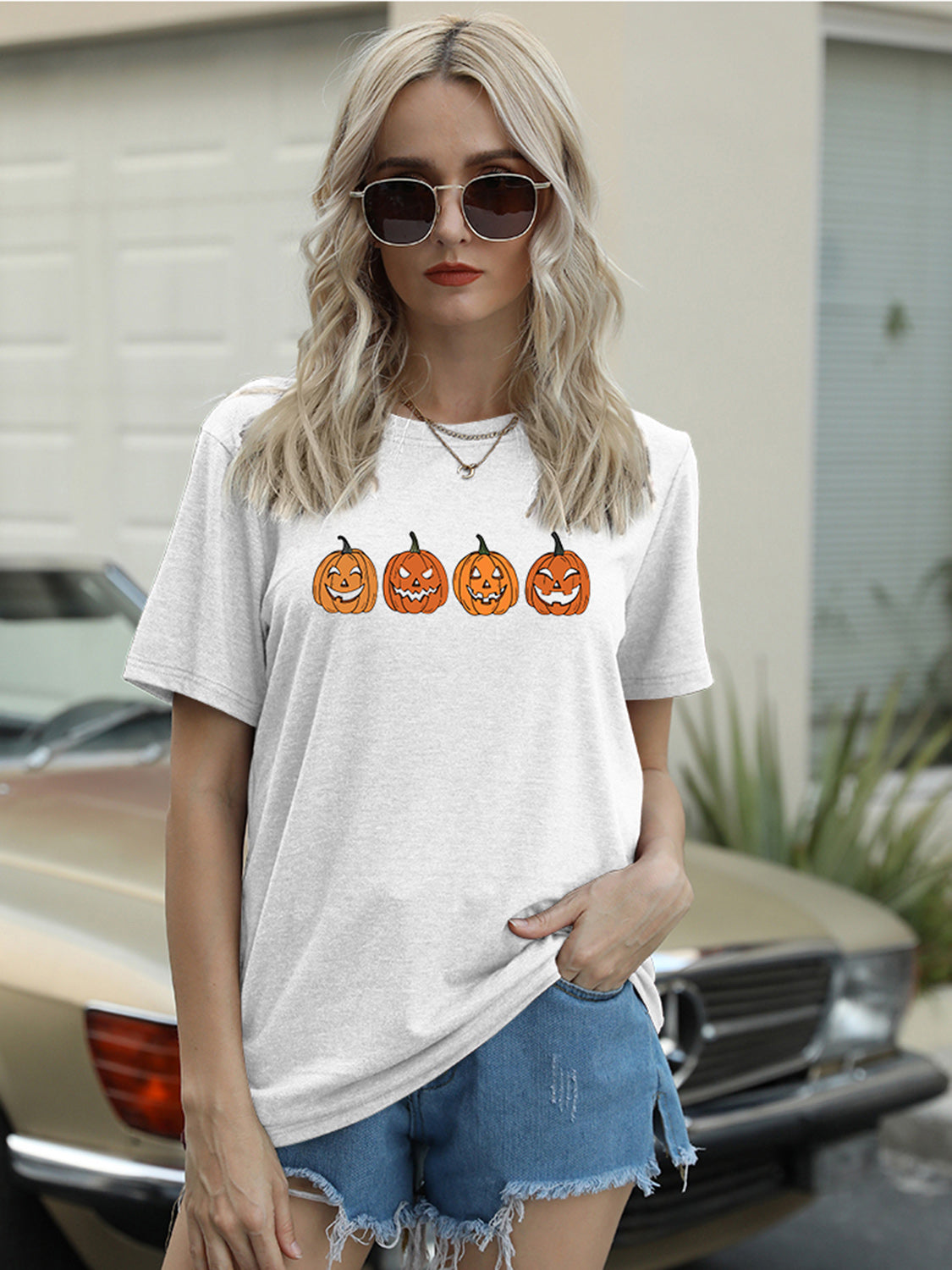 Full Size Round Neck Short Sleeve Jack-O'-Lantern Graphic T-Shirt-Jewearrings