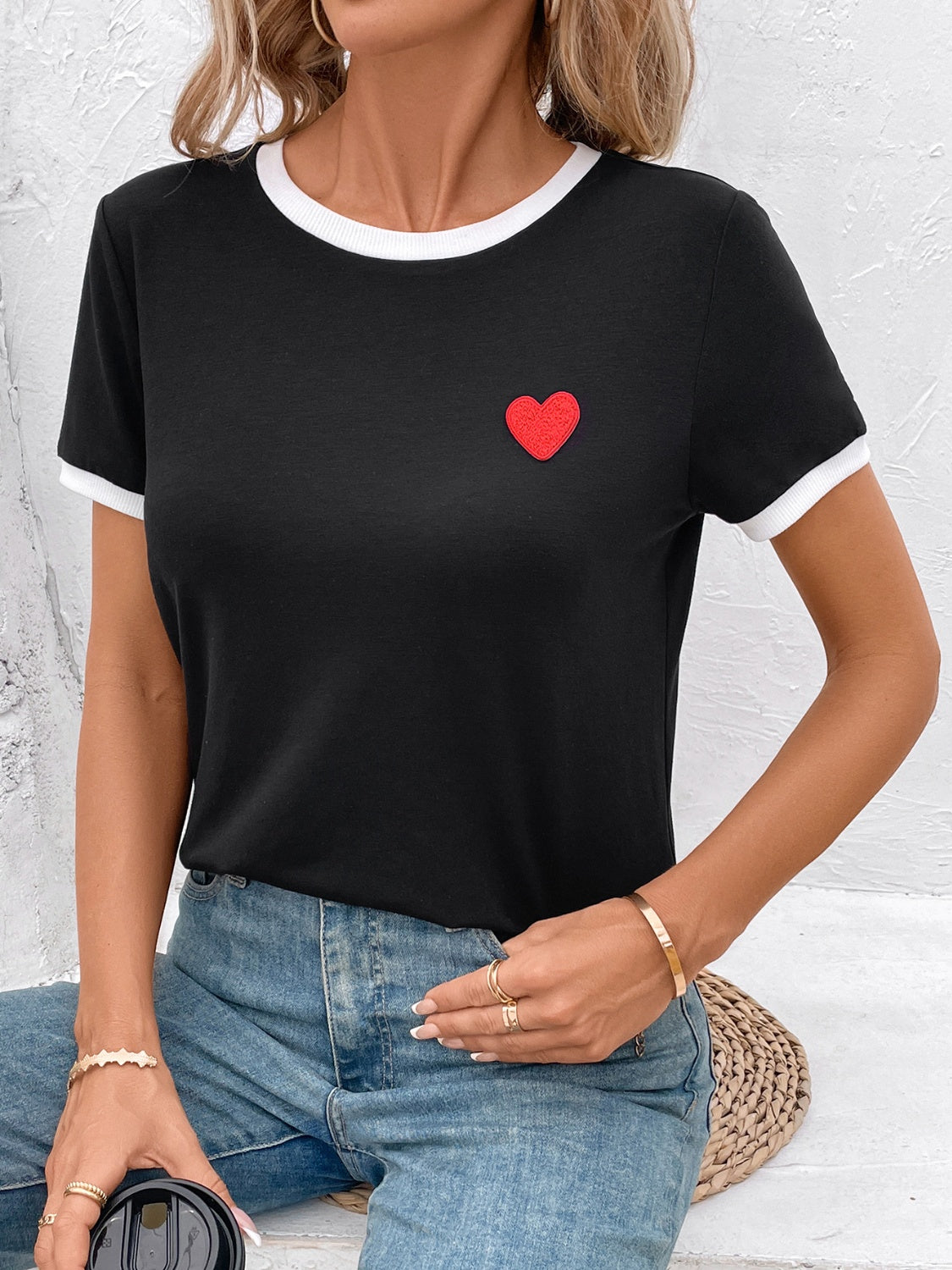 Heart Round Neck Short Sleeve T-Shirt-Jewearrings