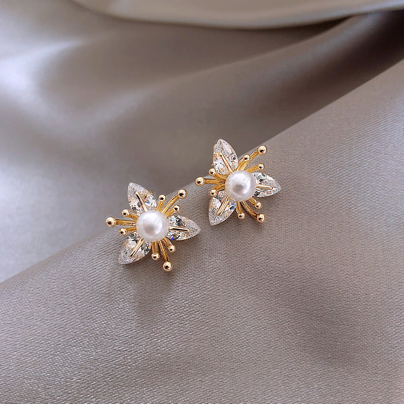 Ladies S925 Silver Needle Pearl Petal Stud Earrings-Jewearrings