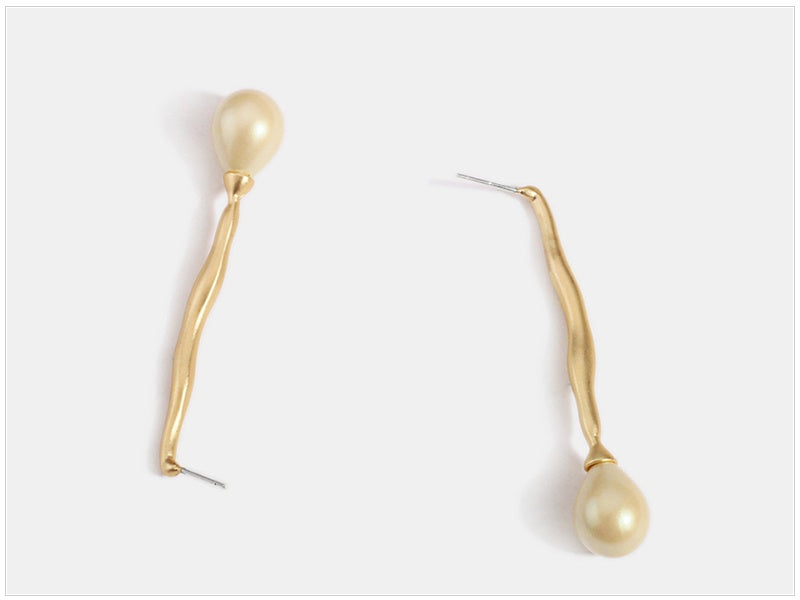 Simple pearl earrings-Jewearrings