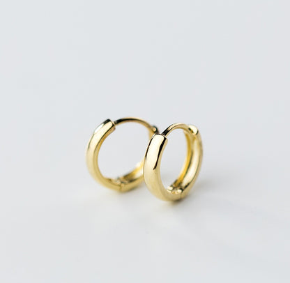 Sweet Simple Glossy Gold Round Earrings-Jewearrings