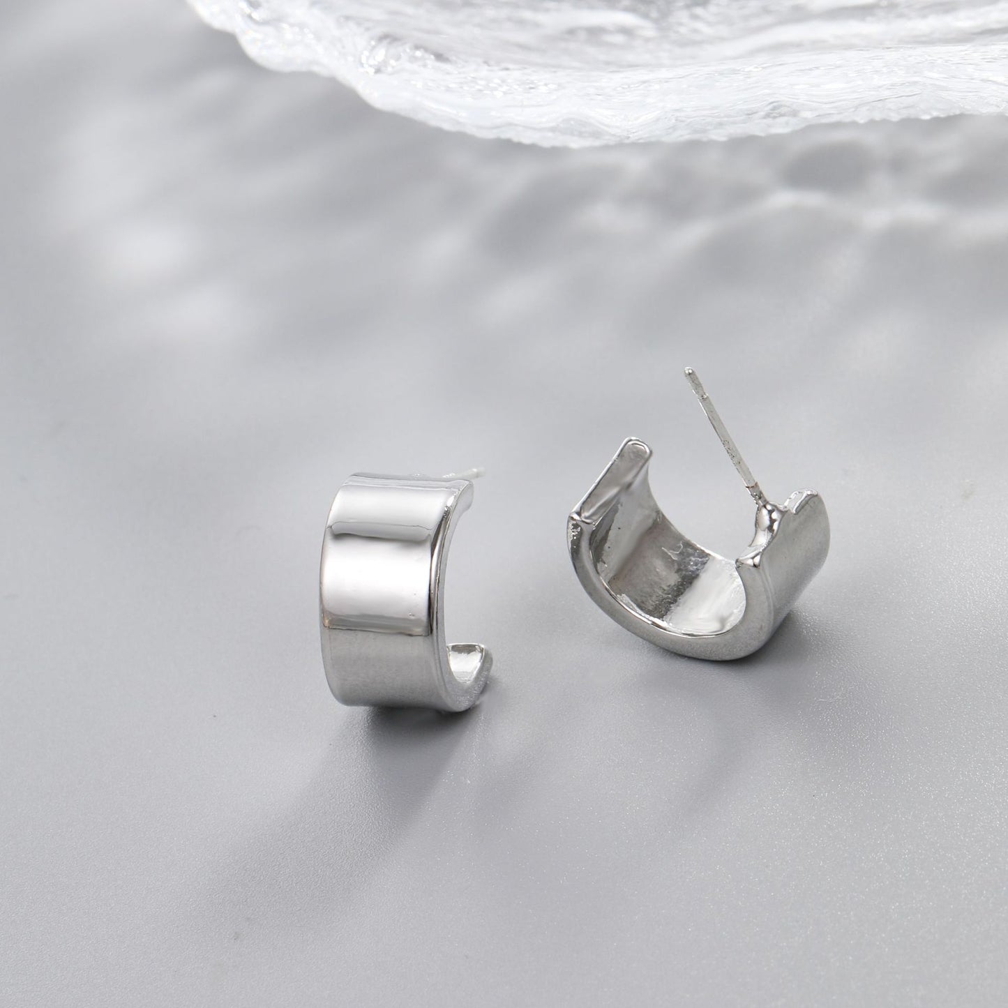 High-grade Alloy Hollow Simple Stylish Water Drop Stud Earrings-Jewearrings