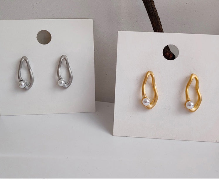 Irregular pearl earrings-Jewearrings