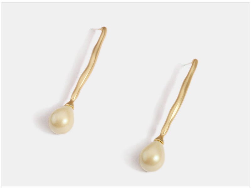 Simple pearl earrings-Jewearrings