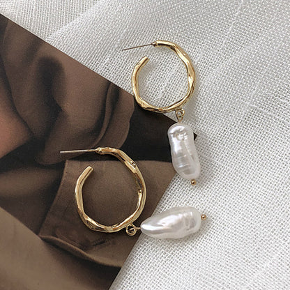 Simple pearl earrings-Jewearrings