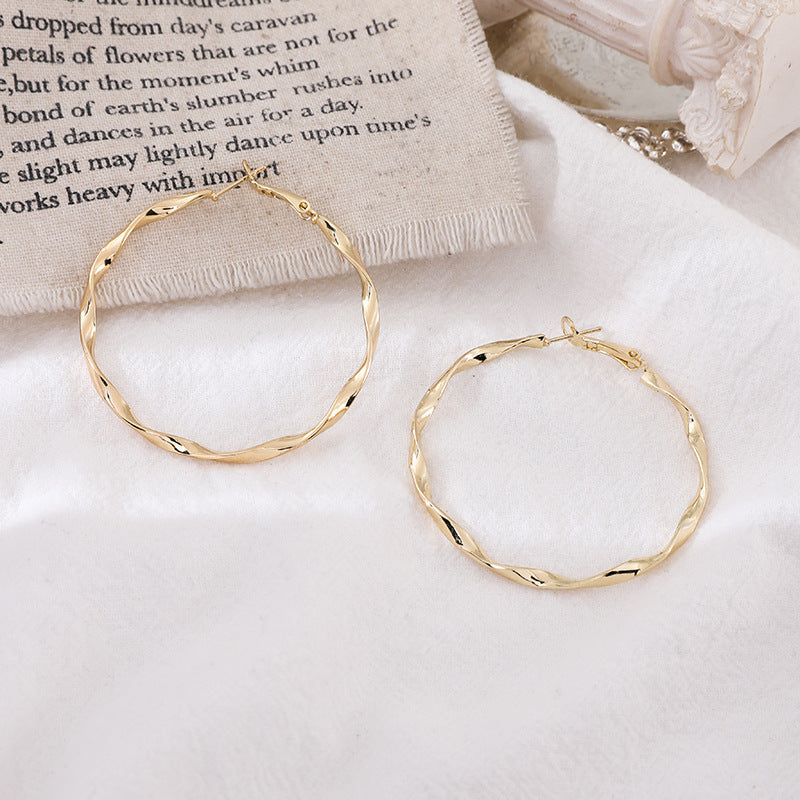 Metal hoop earrings-Jewearrings