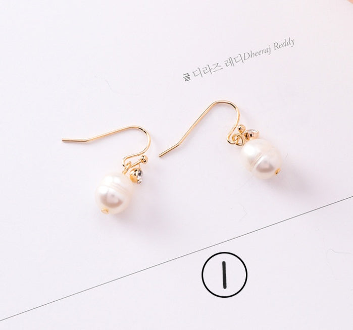 Vintage geometric metal pearl asymmetric earrings design personalized earrings-Jewearrings