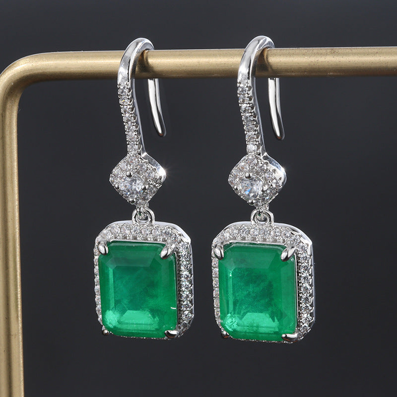 Retro Earrings With Emerald Color-Jewearrings