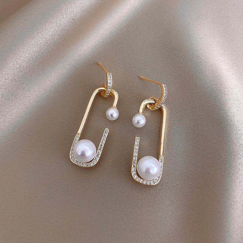 Temperament Single Sex Pin Pearl Earrings Female-Jewearrings