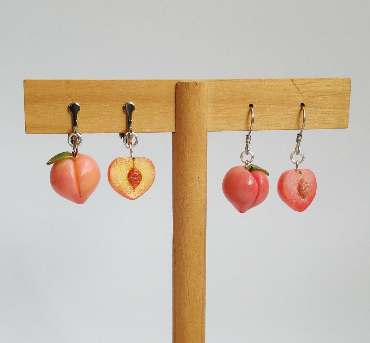 The Same Asymmetrical Fart Peach Peach Earrings Japanese Peach Painless Ear Clip-Jewearrings