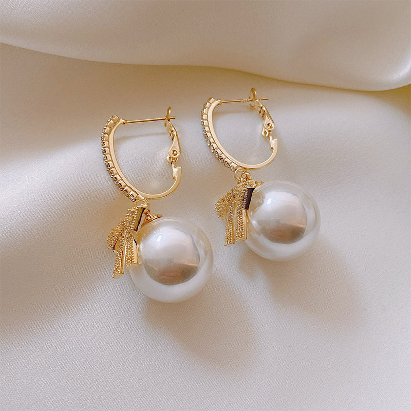 Niche Design Sense High-End Pearl Earrings Bow Retro Circle Earrings Female Net Red-Jewearrings