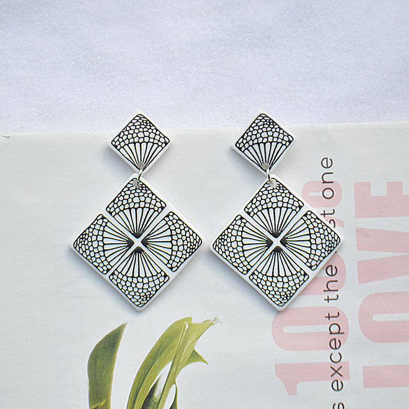 Silver Needle Korean Plate Acetate Earrings Personalized 3D Printing Black and White Sketch Girl Portrait Earrings-Jewearrings