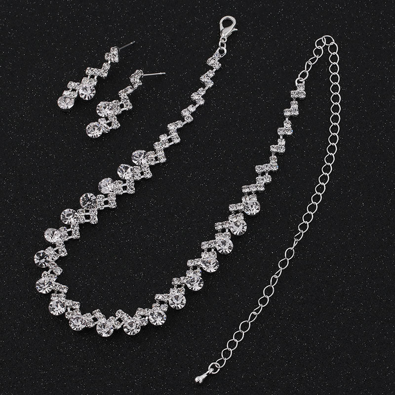 Silver Plated Claw Chain Rhinestone Hollow Lace Inlaid Pearl Earrings Necklace Jewelry-Jewearrings