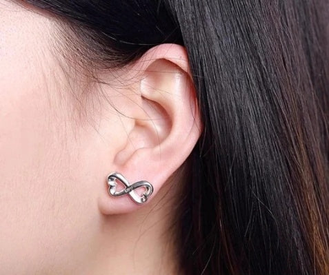 Simple Figure 8 Bow Stud Earrings-Jewearrings