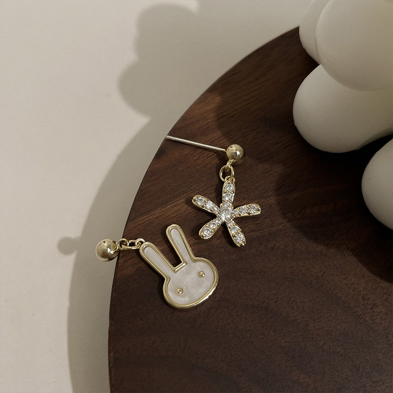 Cute Asymmetric Bunny Earrings Niche Ear Clip-Jewearrings