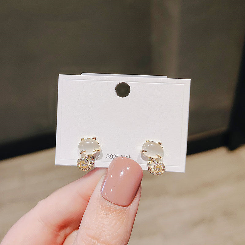 Japanese Cute Cat Earrings S925 Silver Needle Small Imitation Opal Niche Design Girl-Jewearrings