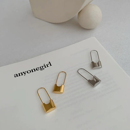 Paper clip lock metal earrings-Jewearrings