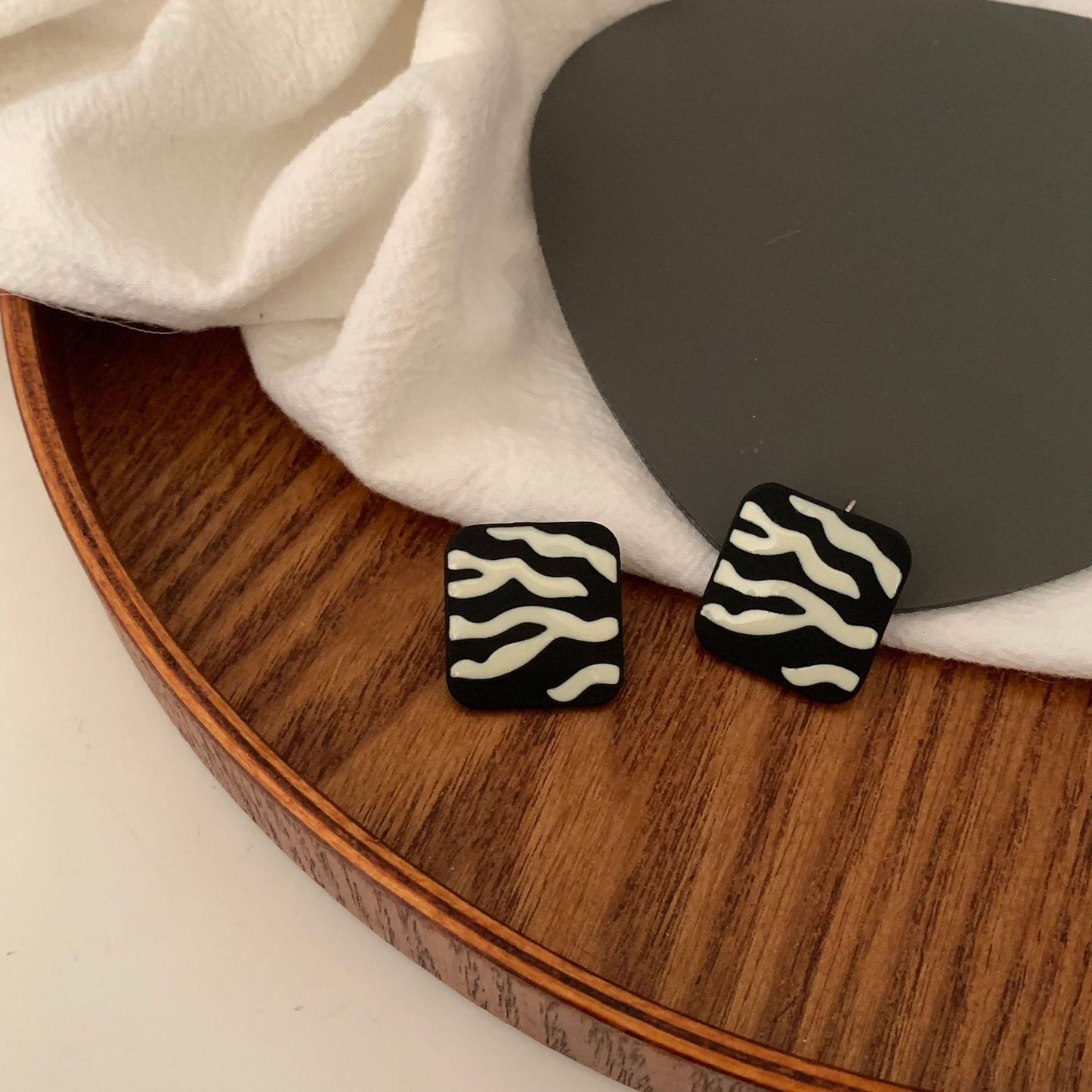 Women's Fashion Silver Pin Black And White Striped Geometric Square Stud Earrings-Jewearrings