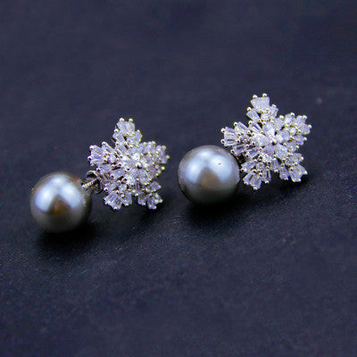 Snow pearl earrings-Jewearrings