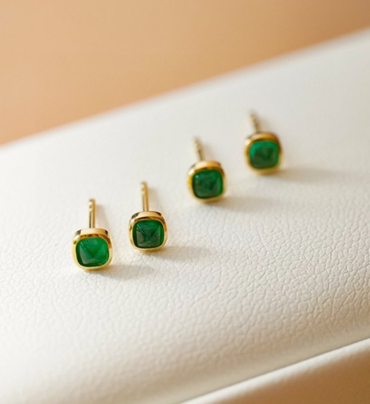 18K Gold Afghan Panjihill Sugar Tower Emerald Stud Earrings-Jewearrings