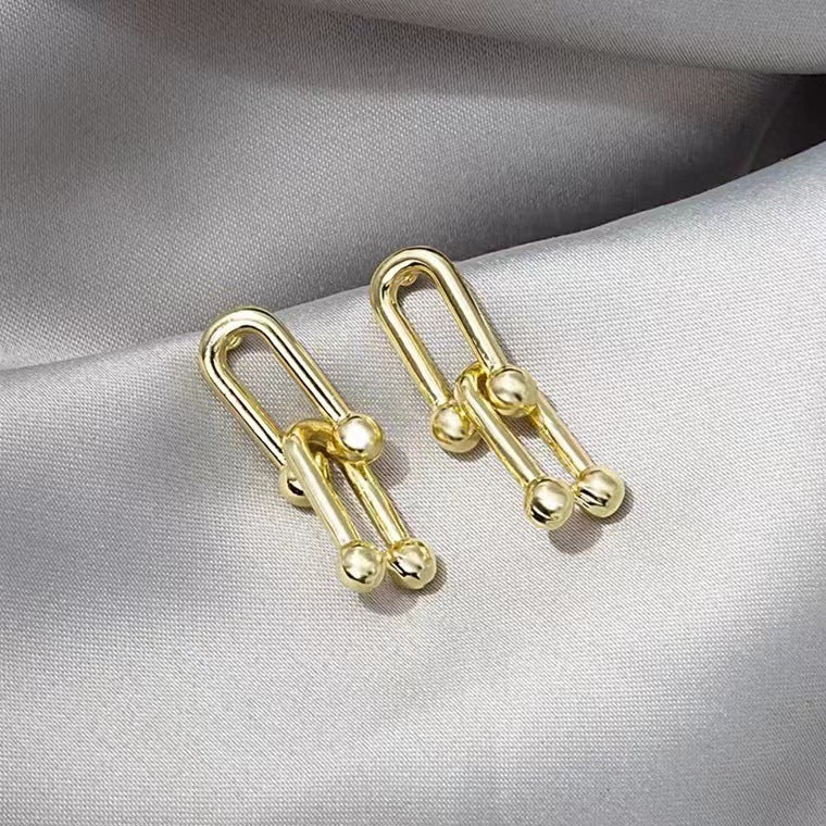 18k Gold Horseshoe Stud Earrings Personalized Gift-Jewearrings