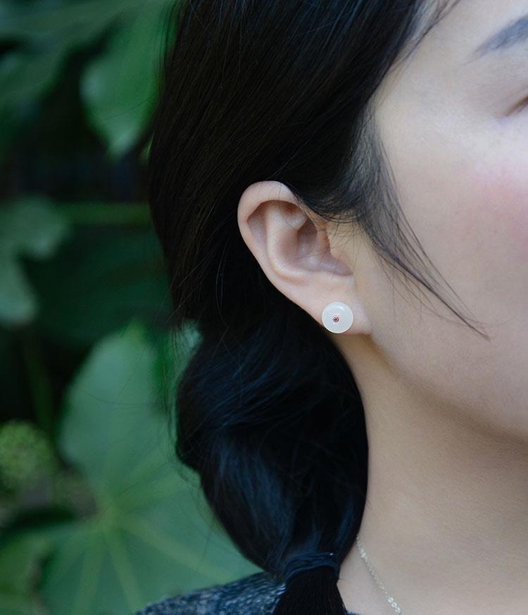 An Button Court Hetian White Jade Stud Earrings-Jewearrings