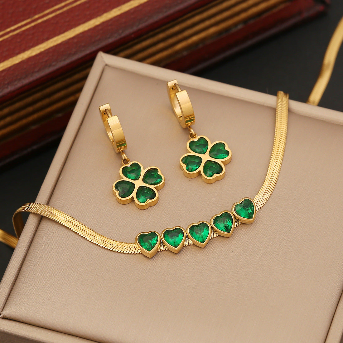 Women's Temperamental Emerald Love Earrings Necklace-Jewearrings