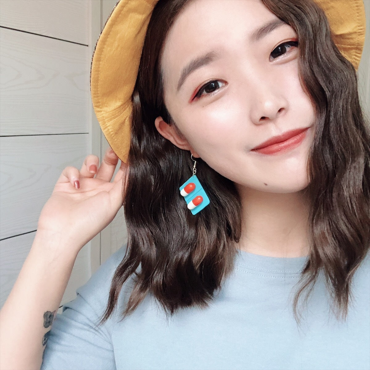 Quirky Ideas Log Earrings 925 Temperament Contrast Color Pill Capsule Harajuku Style Ear Clip-Jewearrings