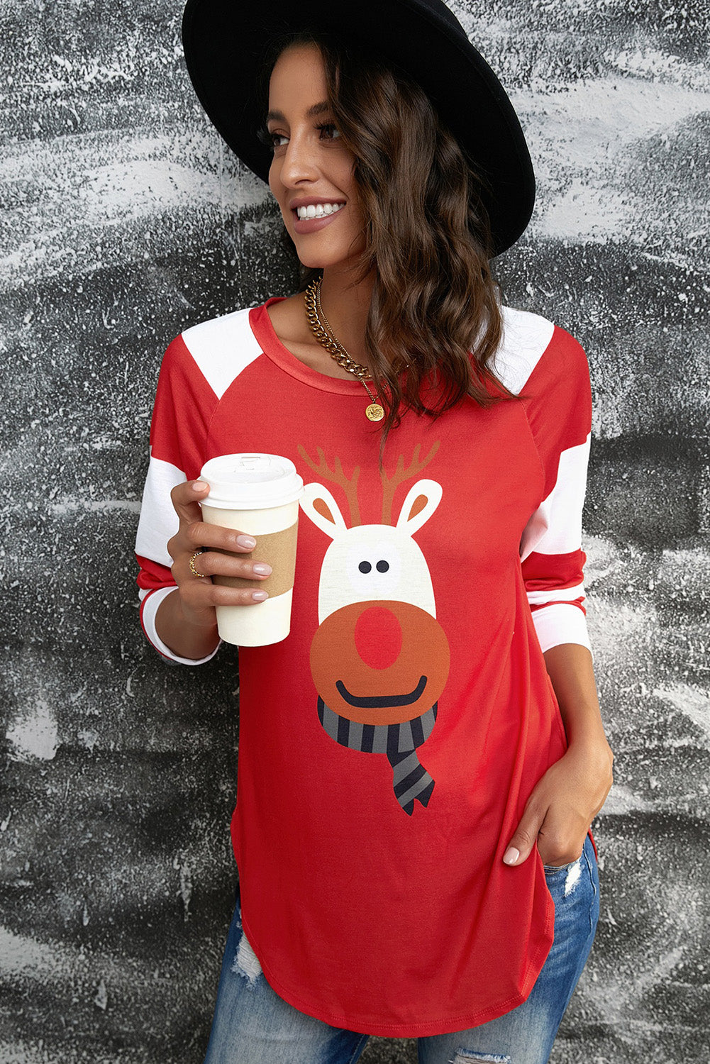 Reindeer Graphic Raglan Sleeve T-Shirt-Jewearrings