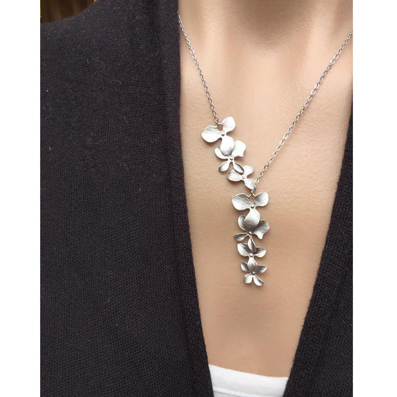 Women's Fashion Silver Petals Necklace And Earrings Suite-Jewearrings