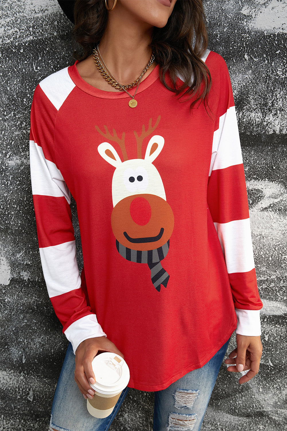 Reindeer Graphic Raglan Sleeve T-Shirt-Jewearrings