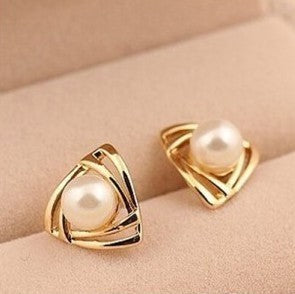 Korean version of the triangular pearl stud earrings-Jewearrings