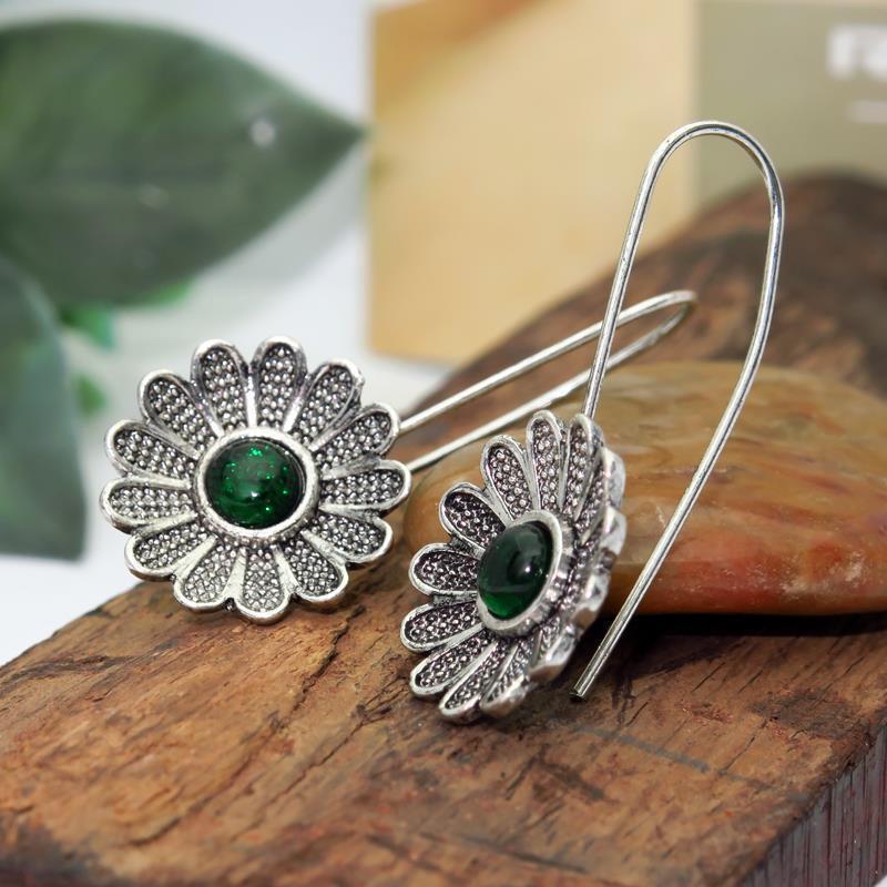 Ancient Silver Lotus Emerald Earrings-Jewearrings