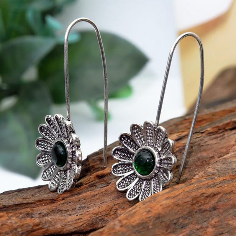 Ancient Silver Lotus Emerald Earrings-Jewearrings