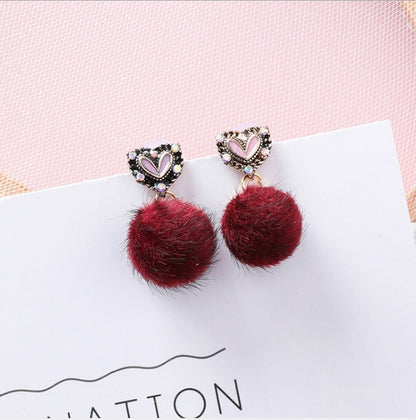 Winter new sweet temperament cute heart-shaped hair ball earrings personalized diamond love earrings earrings 925 silver needle-Jewearrings