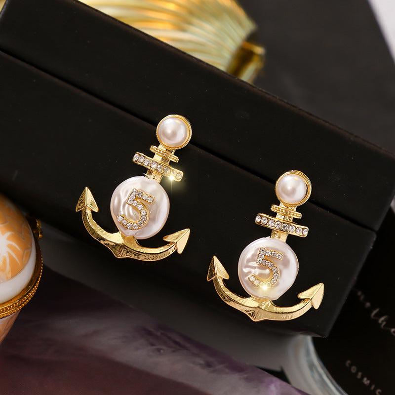 Vintage palace style pearl earrings-Jewearrings