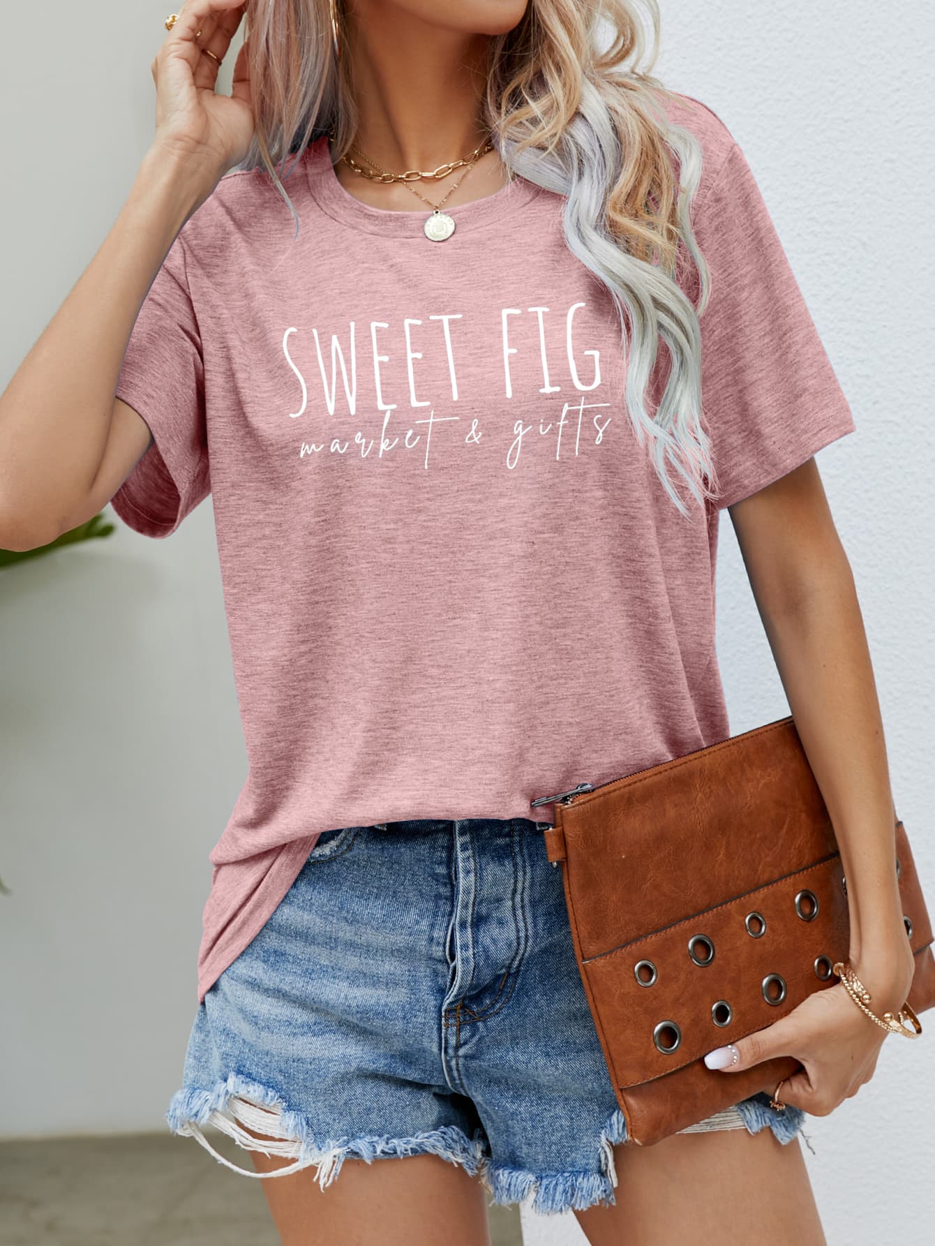 SWEET FIG MARKET & GIFTS Graphic Tee-Jewearrings