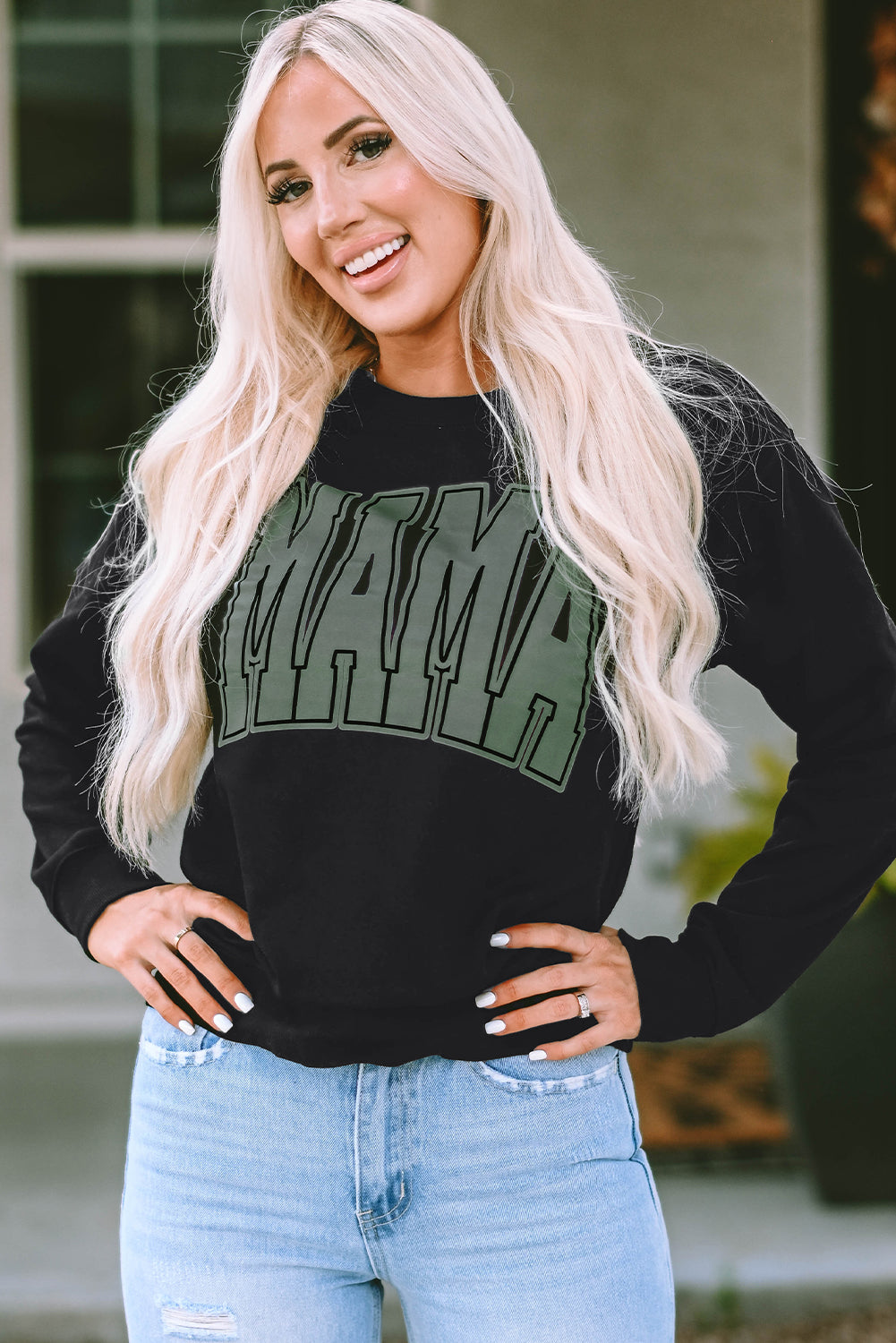 Round Neck Long Sleeve MAMA Graphic Sweatshirt-Jewearrings