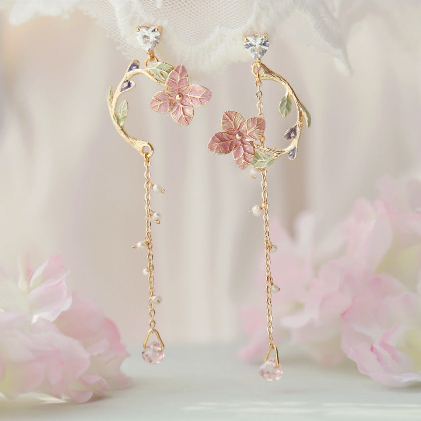 Long asymmetric pearl earrings-Jewearrings