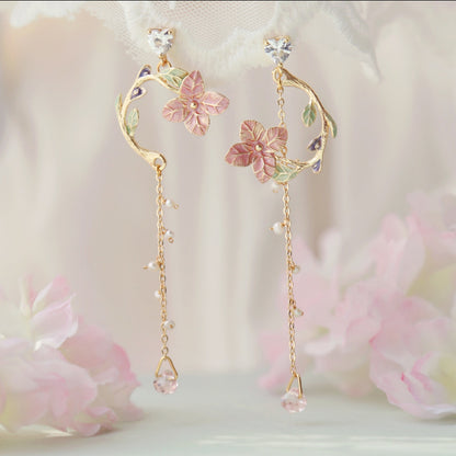 Long asymmetric pearl earrings-Jewearrings