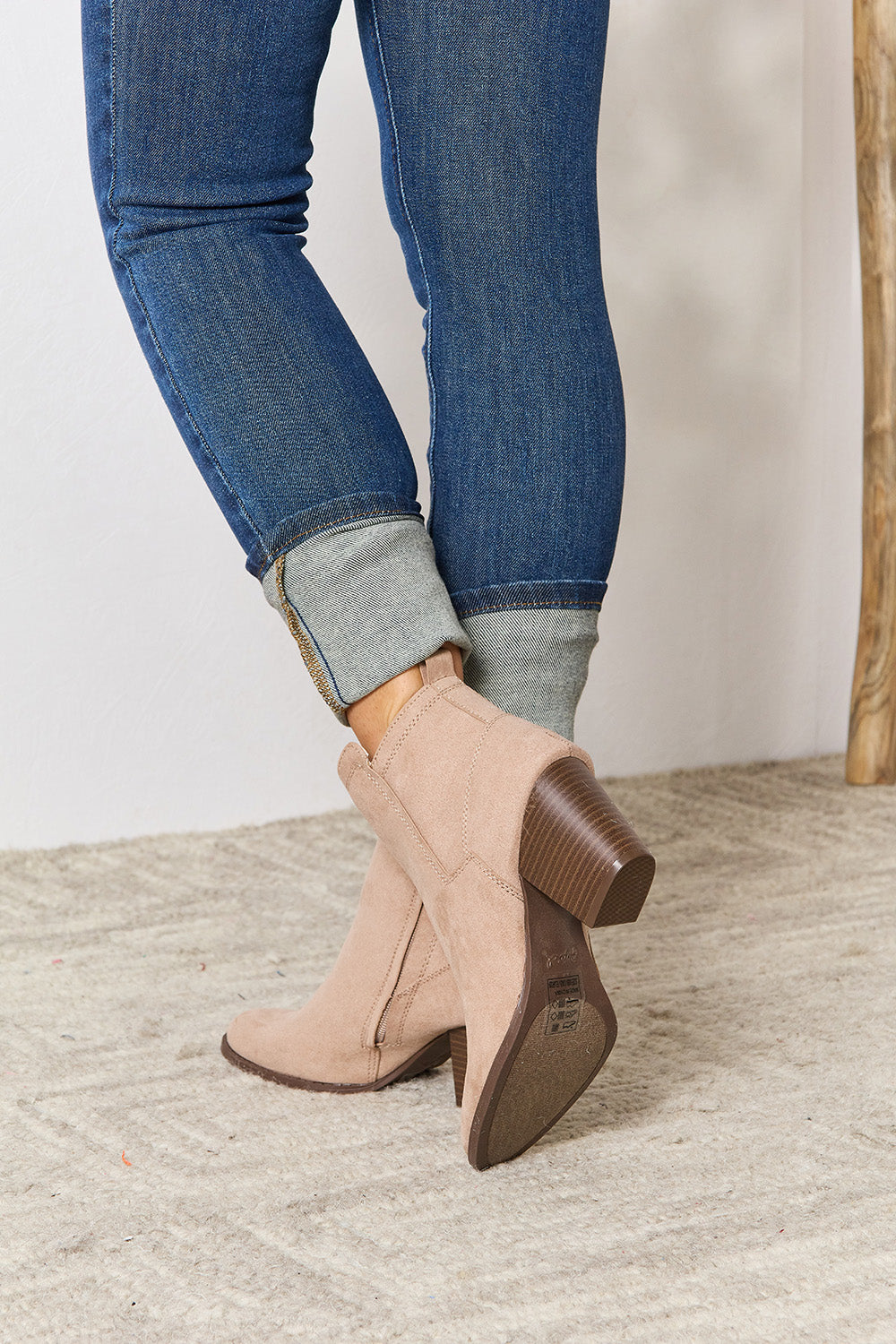 East Lion Corp Block Heel Point Toe Ankle Boots-Jewearrings