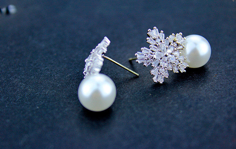 Snow pearl earrings-Jewearrings